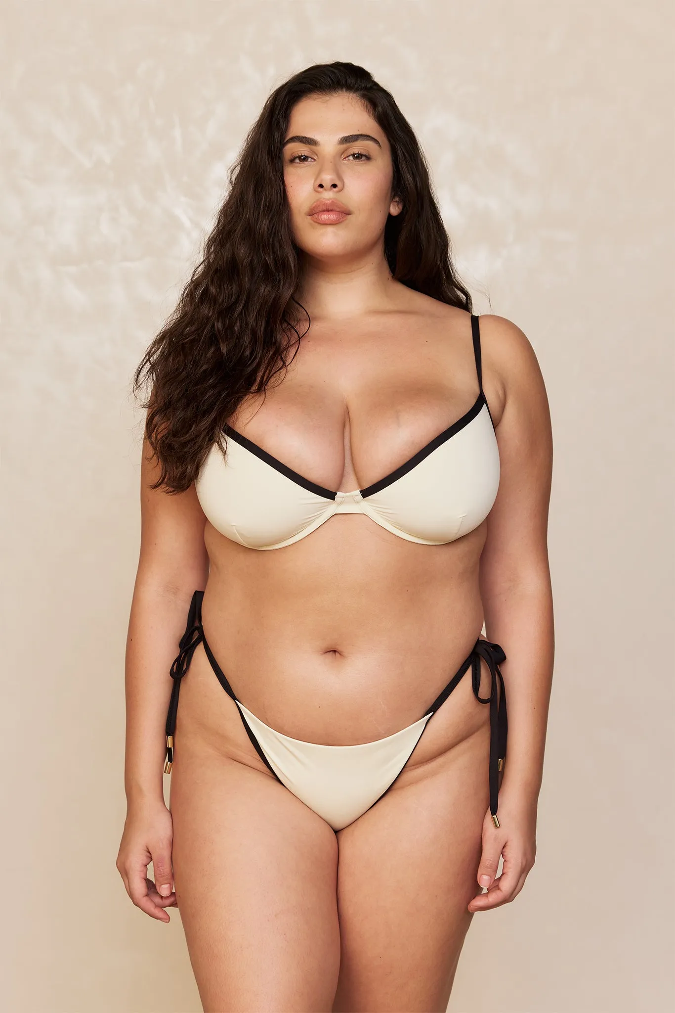 Capri Top - Ivory/Black